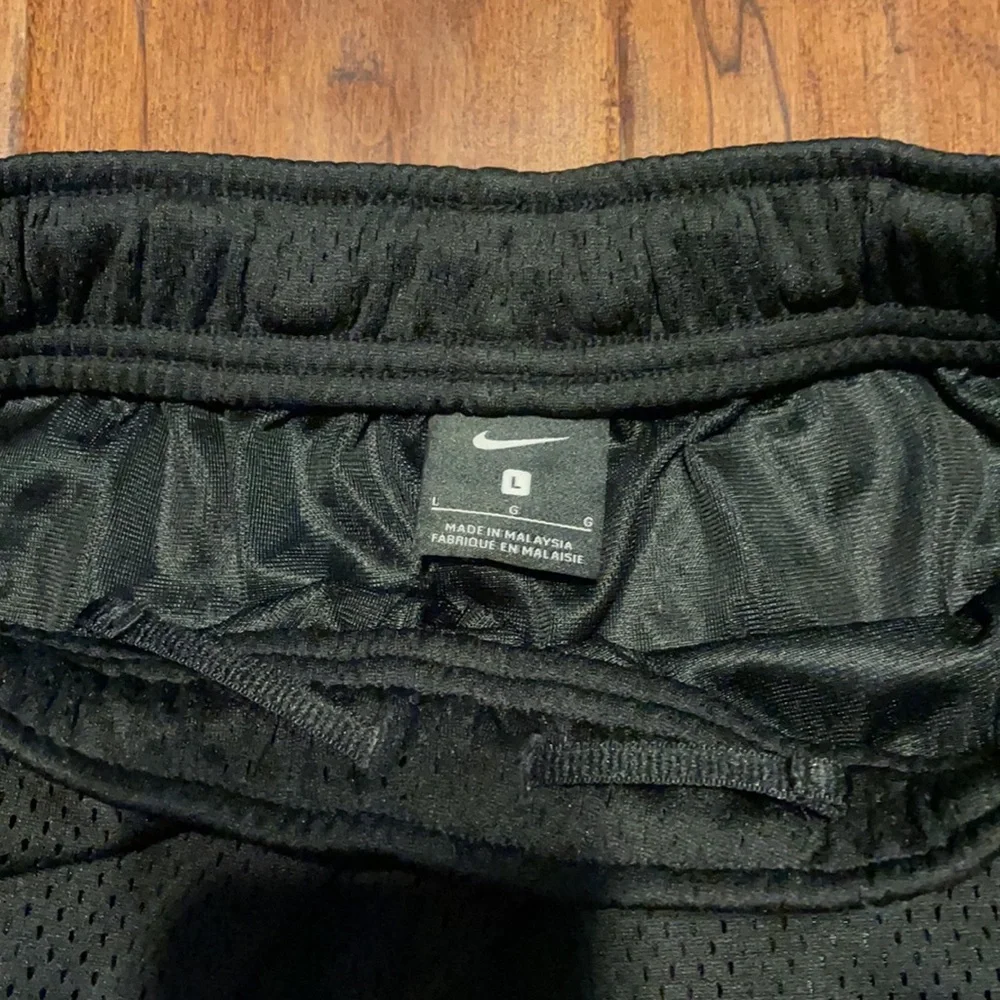 Nike Youth Mesh Shorts - Picture 3 of 6